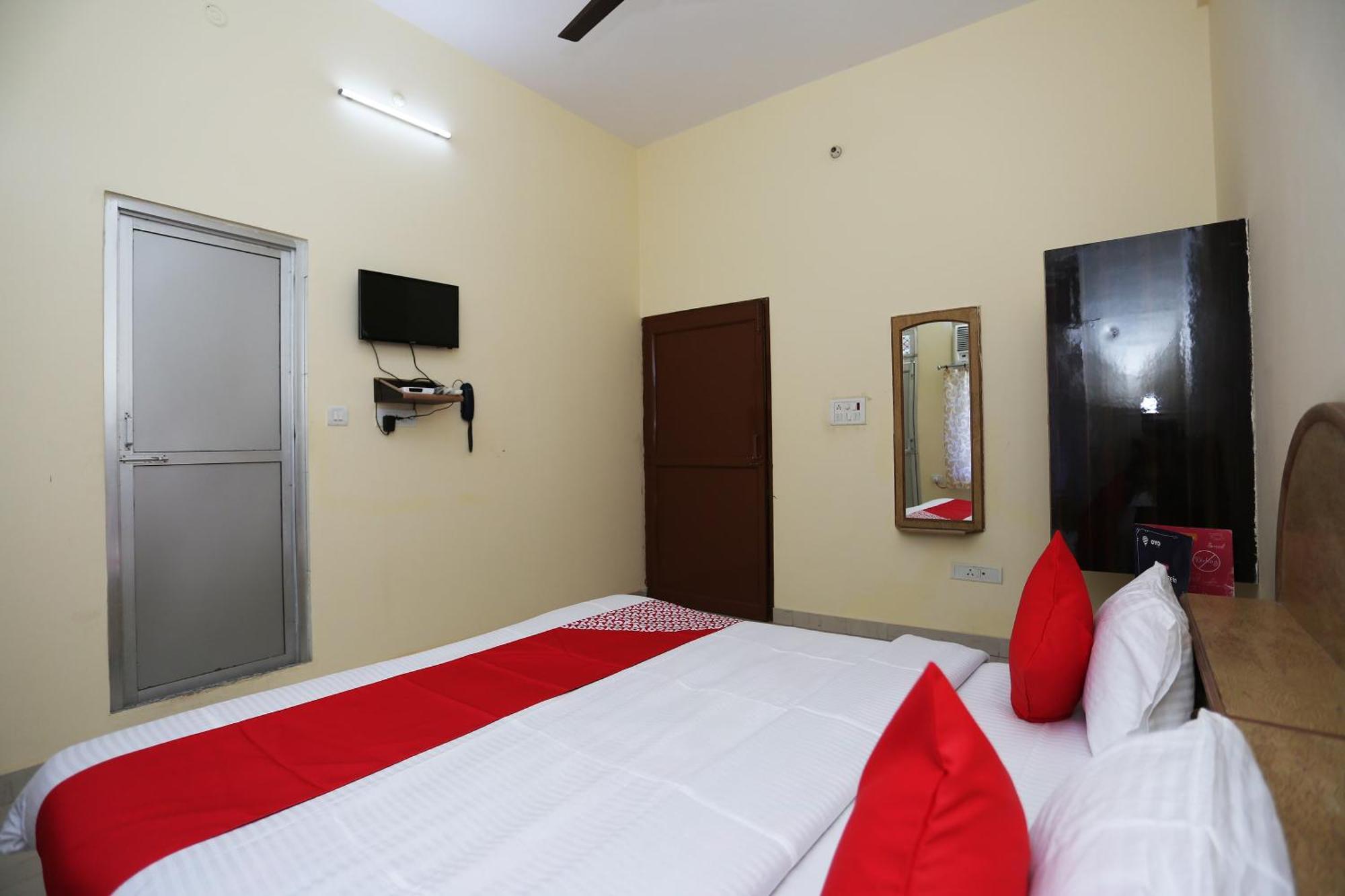 Collection O Sahani Guest House Rāmnagar Екстериор снимка