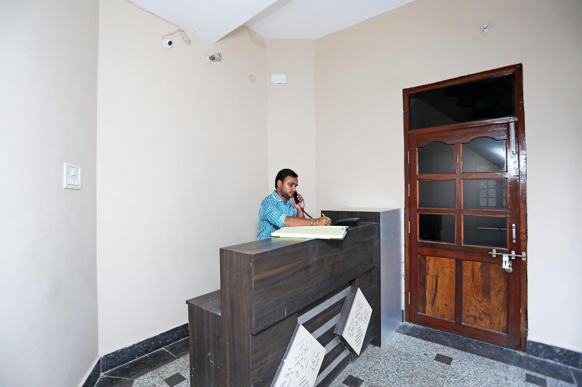 Collection O Sahani Guest House Rāmnagar Екстериор снимка